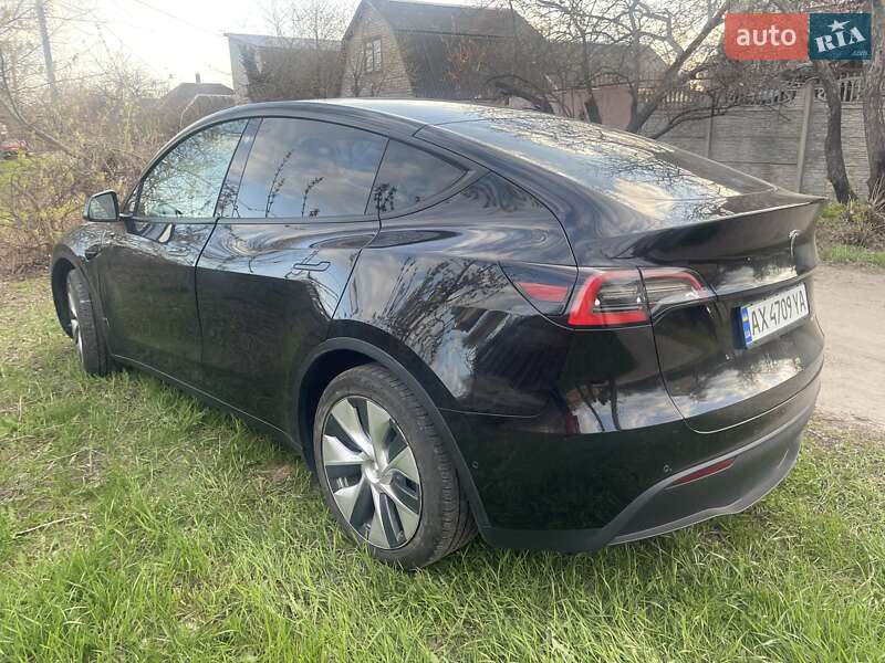 Позашляховик / Кросовер Tesla Model Y 2021 в Харкові
