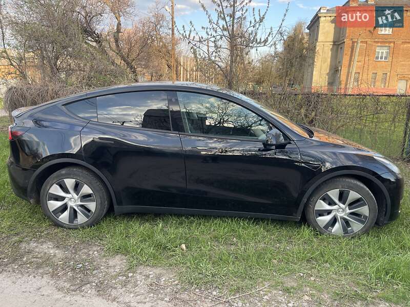 Позашляховик / Кросовер Tesla Model Y 2021 в Харкові