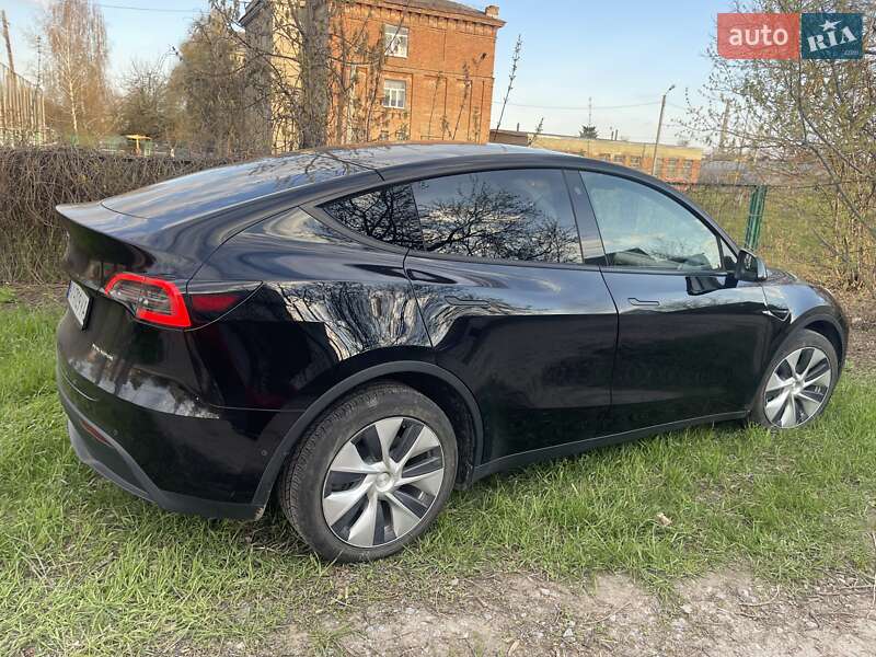 Позашляховик / Кросовер Tesla Model Y 2021 в Харкові