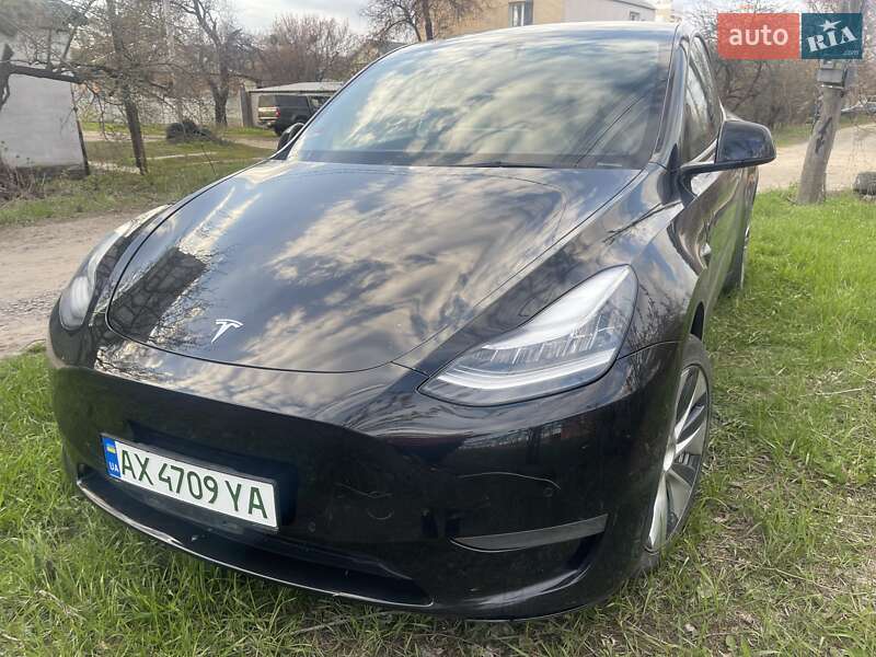 Позашляховик / Кросовер Tesla Model Y 2021 в Харкові