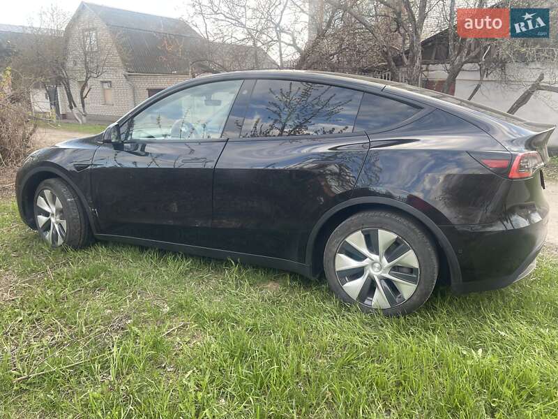 Позашляховик / Кросовер Tesla Model Y 2021 в Харкові