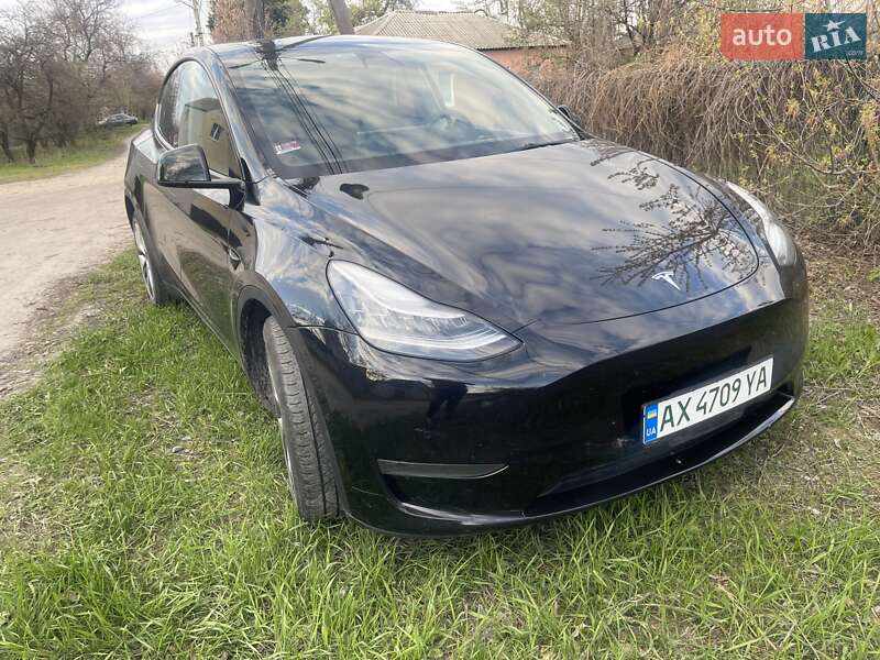 Позашляховик / Кросовер Tesla Model Y 2021 в Харкові