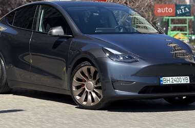Tesla Model Y  2022