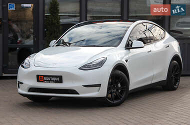 Tesla Model Y  2021