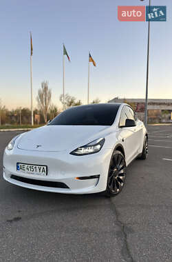 Tesla Model Y  2021