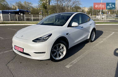 Tesla Model Y  2023
