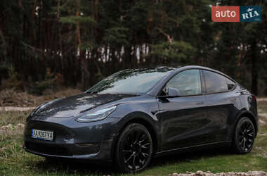 Tesla Model Y  2020