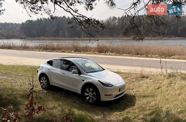 Tesla Model Y  2023
