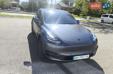 Tesla Model Y  2022