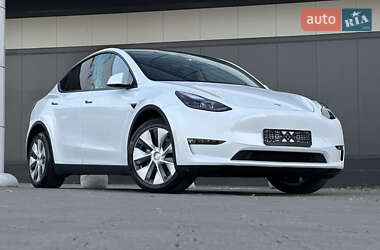 Tesla Model Y  2023