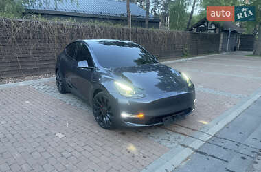 Tesla Model Y  2022