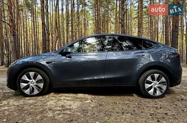 Tesla Model Y  2023