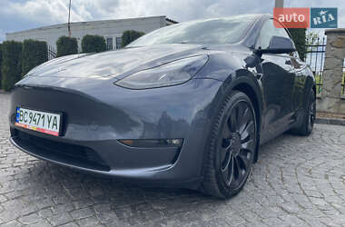 Tesla Model Y  2022
