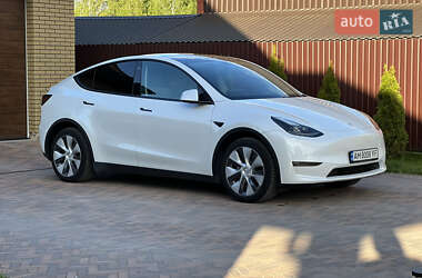Tesla Model Y  2022
