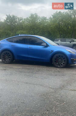 Tesla Model Y  2021