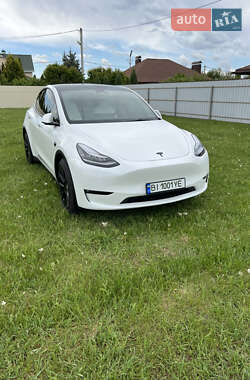 Tesla Model Y  2022