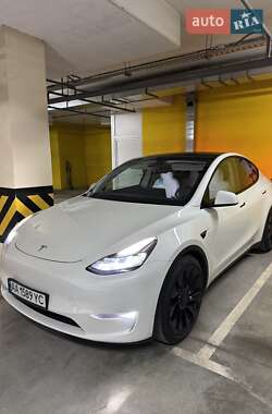 Tesla Model Y  2021