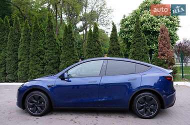 Tesla Model Y  2024