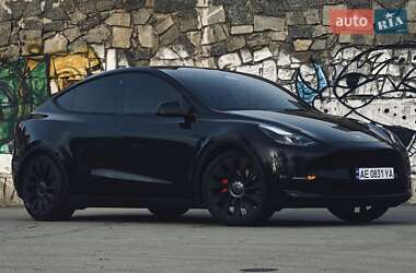 Tesla Model Y  2022