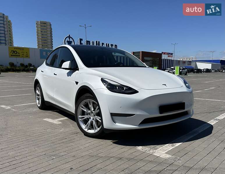 Tesla Model Y 2022