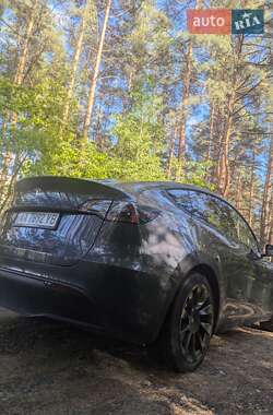 Tesla Model Y  2021