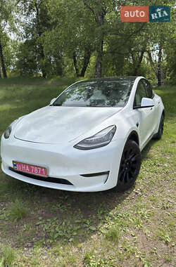Tesla Model Y  2021