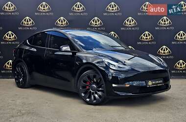 Tesla Model Y  2021