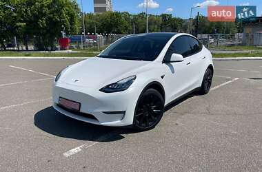 Tesla Model Y  2022