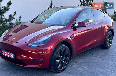 Tesla Model Y  2024
