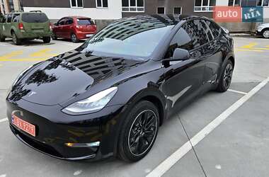 Tesla Model Y  2020