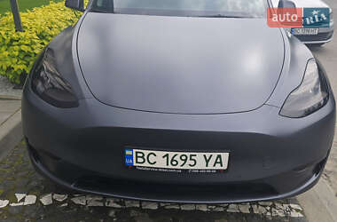Tesla Model Y  2021