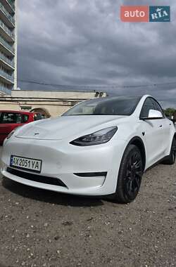 Tesla Model Y  2023