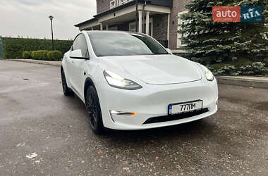 Tesla Model Y  2022