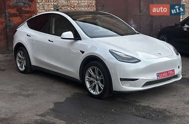 Tesla Model Y 2021