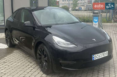 Tesla Model Y  2022