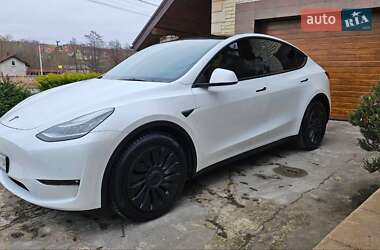 Tesla Model Y  2021