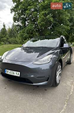 Tesla Model Y  2022
