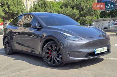 Tesla Model Y  2022