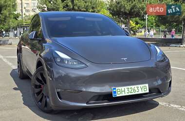 Tesla Model Y  2022