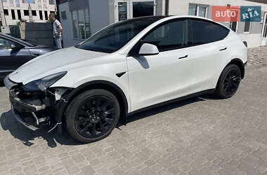 Tesla Model Y  2021