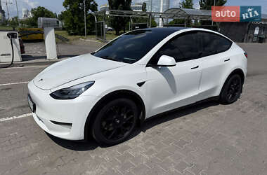 Tesla Model Y  2021