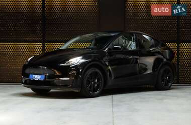 Tesla Model Y  2022