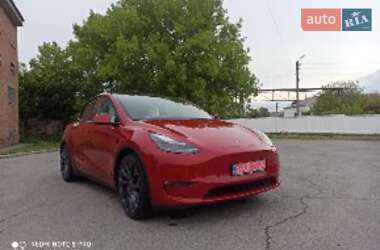 Tesla Model Y  2021