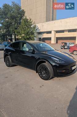 Tesla Model Y  2023