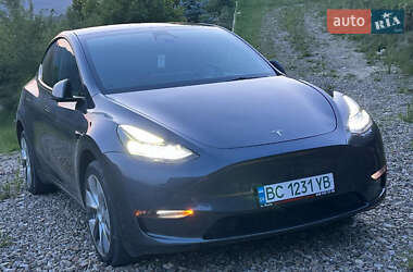 Tesla Model Y  2022