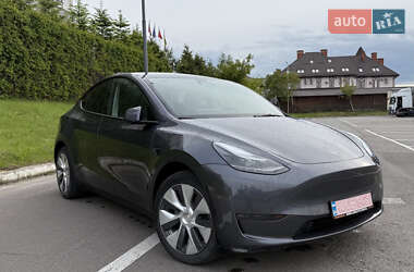 Tesla Model Y  2023