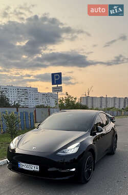 Tesla Model Y  2021