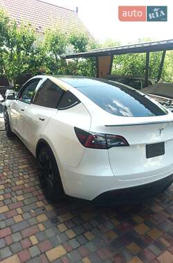 Tesla Model Y  2022