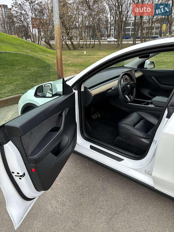 Внедорожник / Кроссовер Tesla Model Y 2020 в Киеве фото 15 Внедорожник / Кроссовер Tesla Model Y 2020 в Киеве