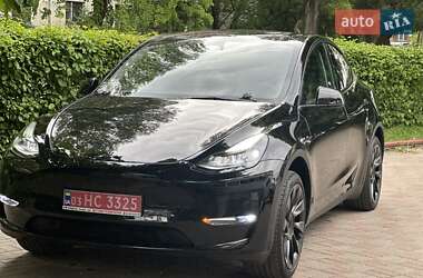 Tesla Model Y  2024